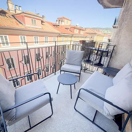 Direct In The Center Loc Turistica Appartement
